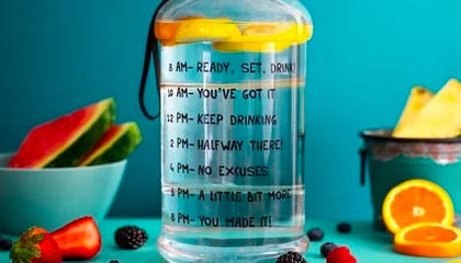 爱游戏娱乐平台-曼联后防线三人缺阵调整成关键，曼联后卫线